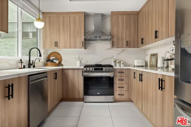 $1,099,000 | 9000 Cynthia Street, Unit 302, West Hollywood, CA 90069