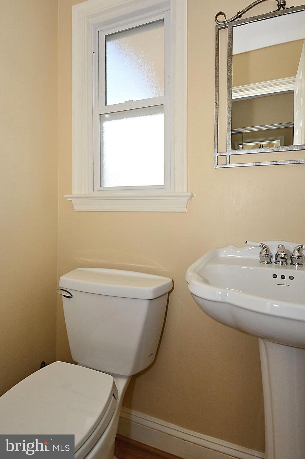 1101 North Belgrade Road Silver Spring, MD 20902 - Photo 11 of 30 Powder Room