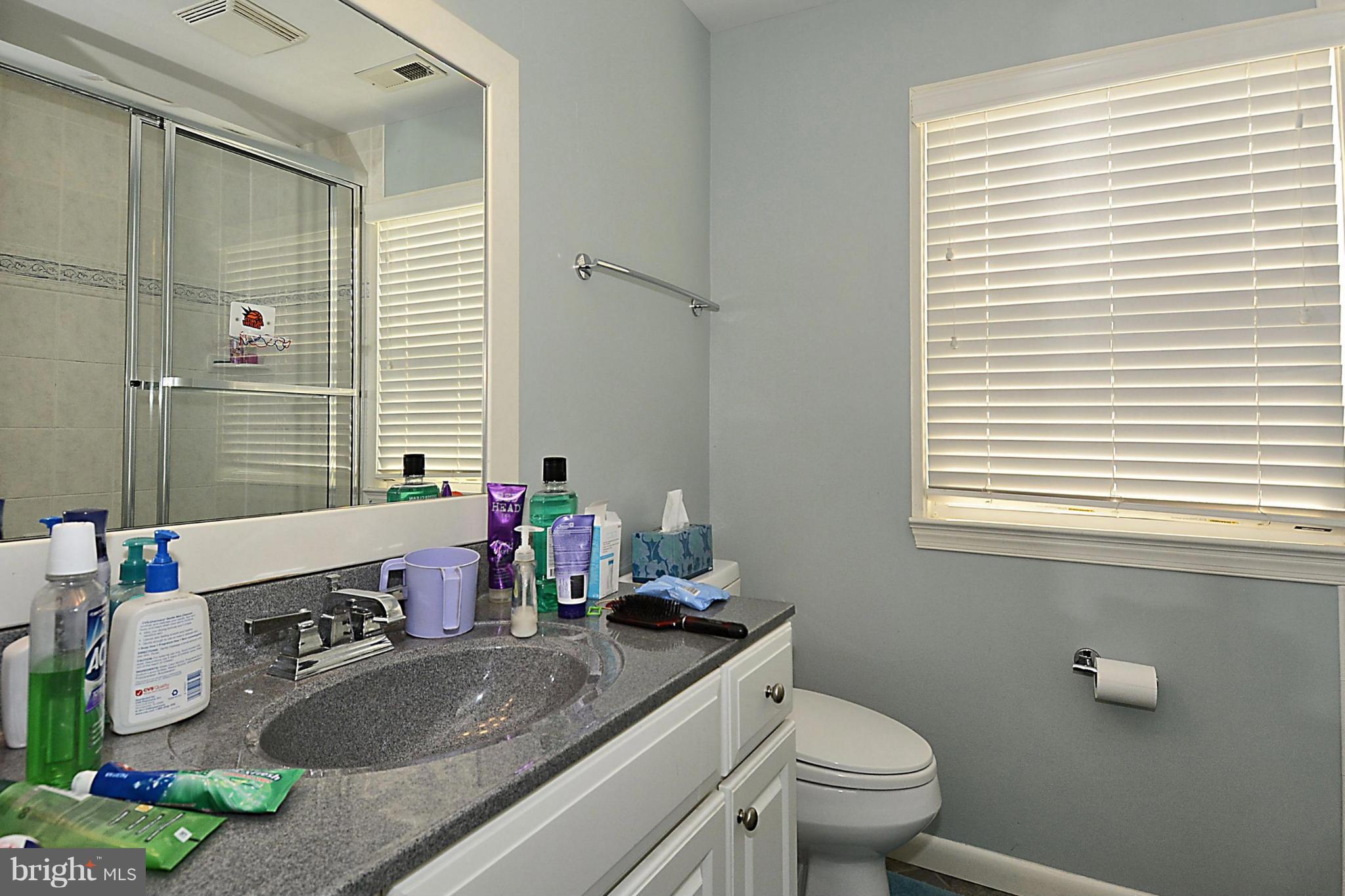 1101 North Belgrade Road Silver Spring, MD 20902 - Photo 20 of 30 Hall Bath