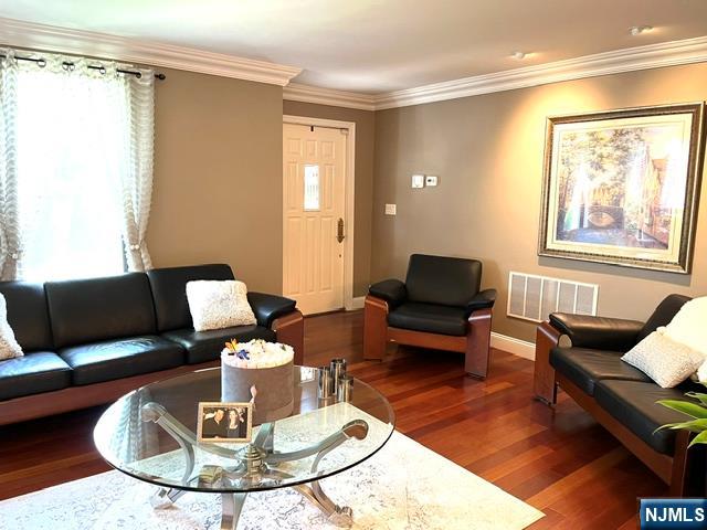 256 Teaneck Road Ridgefield Park, NJ 07660 - Photo 12 of 33