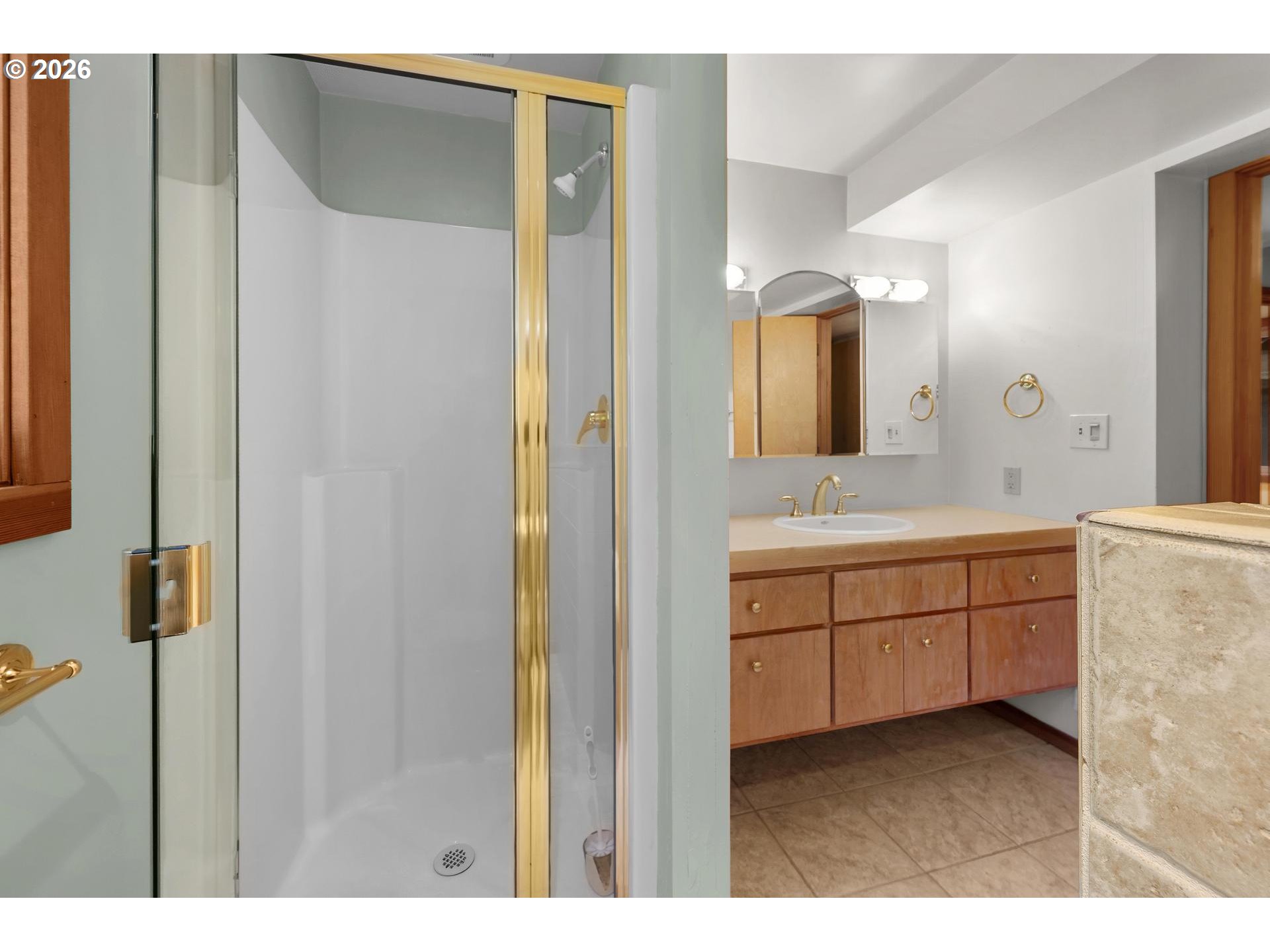 2591 Greentree Road Lake Oswego, OR 97034 - Photo 31 of 43 Gallery Image 31