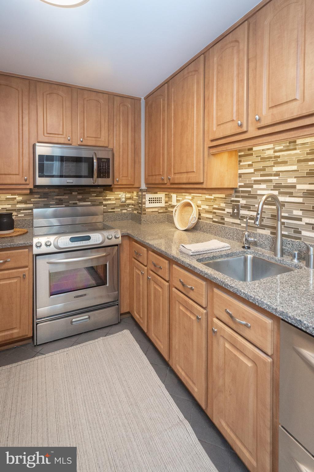 1718 Corcoran Street Northwest, Unit 12 Washington, DC 20009 - Photo 19 of 64