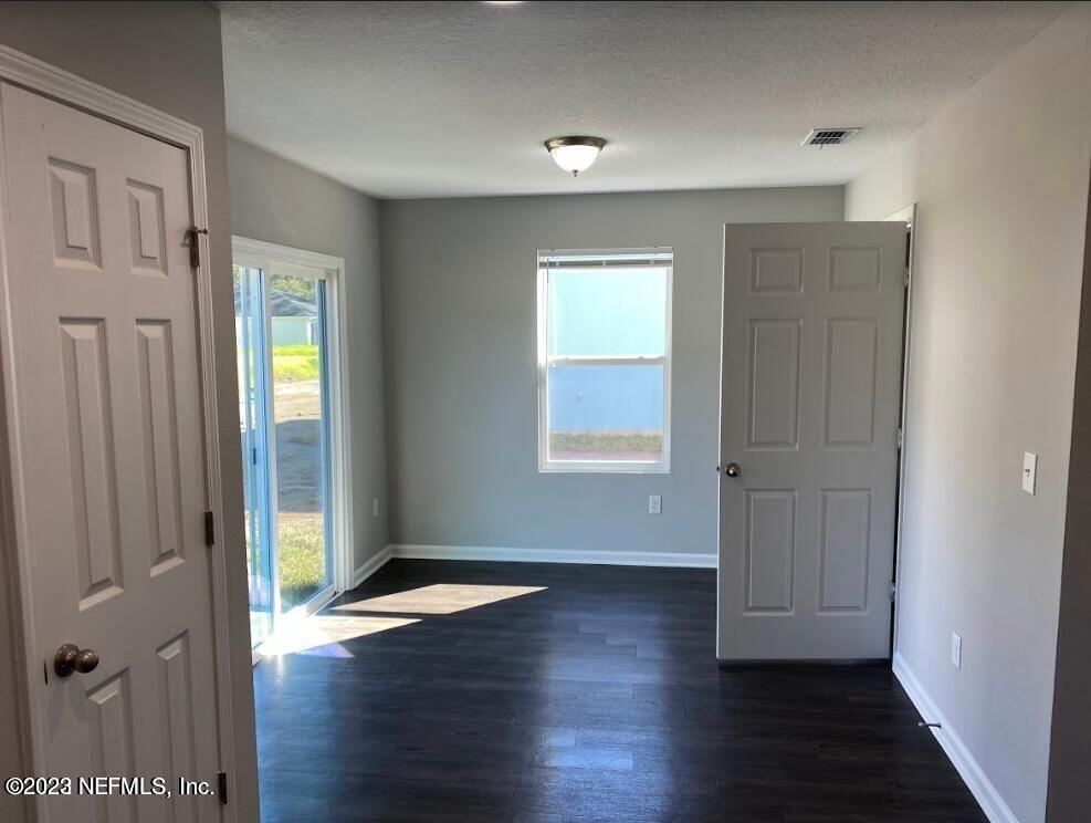 12326 Pulaski Road Jacksonville, FL 32218 - Photo 4 of 22 dining