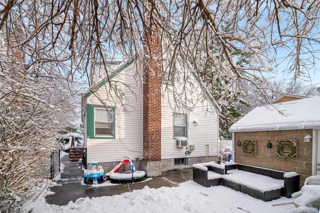 $829,000 | 84-12 Cross Island Parkway | Bellerose