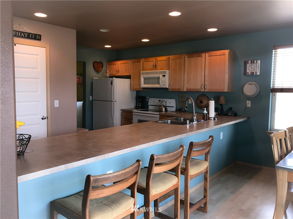 10434 Grove Road Southeast Yelm, WA 98597 - Photo 12 of 24 Gallery Image 12