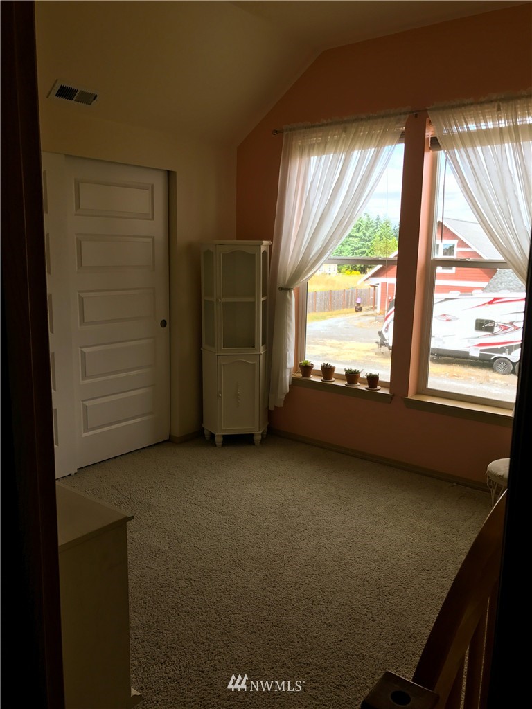 10434 Grove Road Southeast Yelm, WA 98597 - Photo 17 of 24 Gallery Image 17