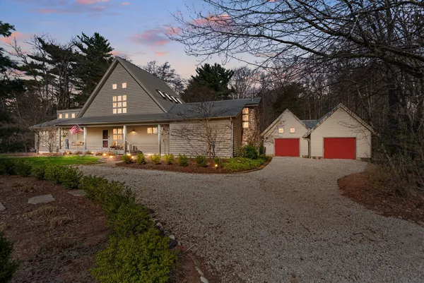 $1,299,000 | 13670 South Cottonwood Lane, Harbert, MI 49115