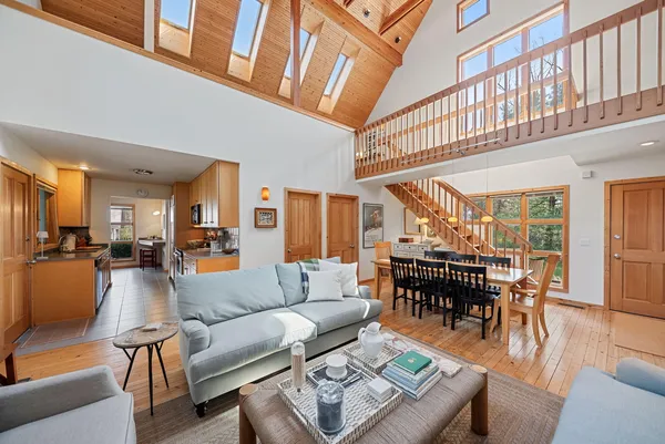 $1,299,000 | 13670 South Cottonwood Lane, Harbert, MI 49115