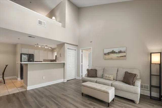 $2,000 | 2801 Chancellorsville Drive, Unit 436, Tallahassee, FL 32312