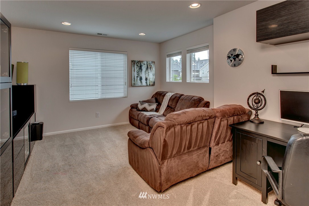 3905 177th Street Southeast Bothell, WA 98012 - Photo 12 of 23