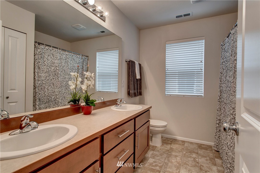 3905 177th Street Southeast Bothell, WA 98012 - Photo 15 of 23