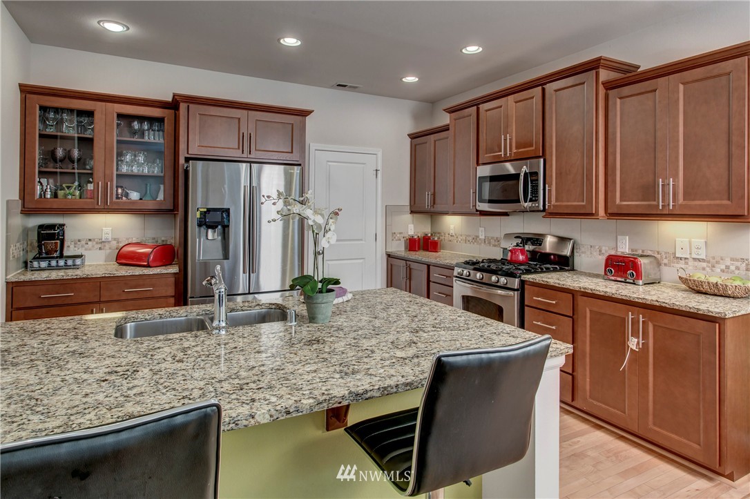 3905 177th Street Southeast Bothell, WA 98012 - Photo 5 of 23