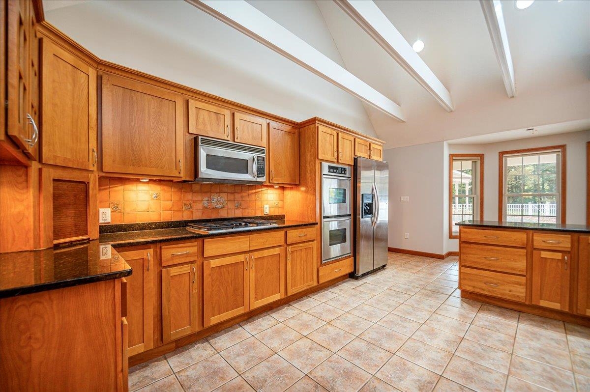 1 Magnolia Road Windham, NH 03087 - Photo 12 of 40