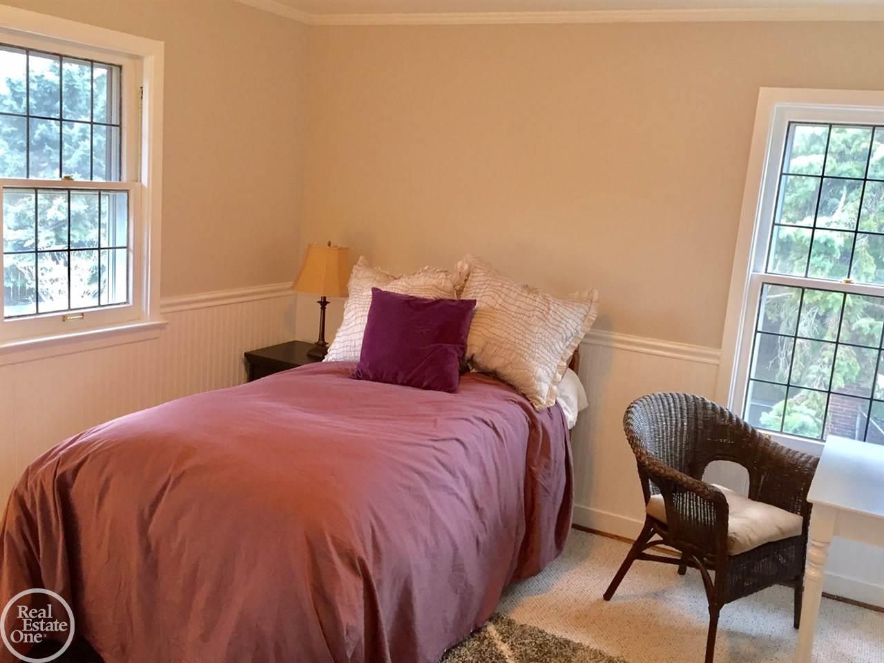 1033 Bishop Road Grosse Pointe Park, MI 48230 - Photo 24 of 37