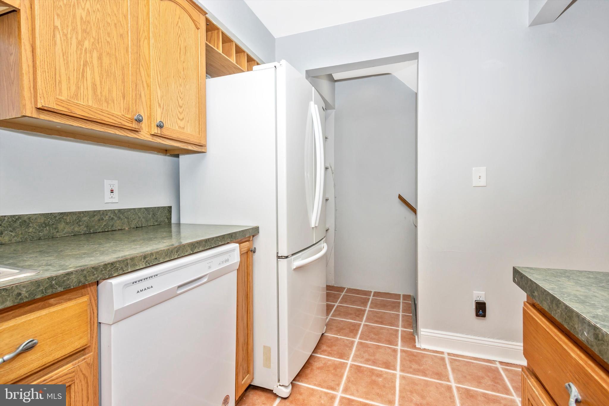 2810 Topaz Road Baltimore, MD 21234 - Photo 14 of 51 KITCHEN