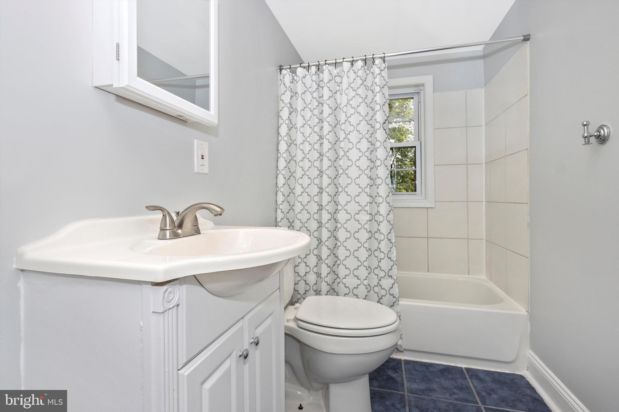 2810 Topaz Road Baltimore, MD 21234 - Photo 26 of 51 FULL BATH