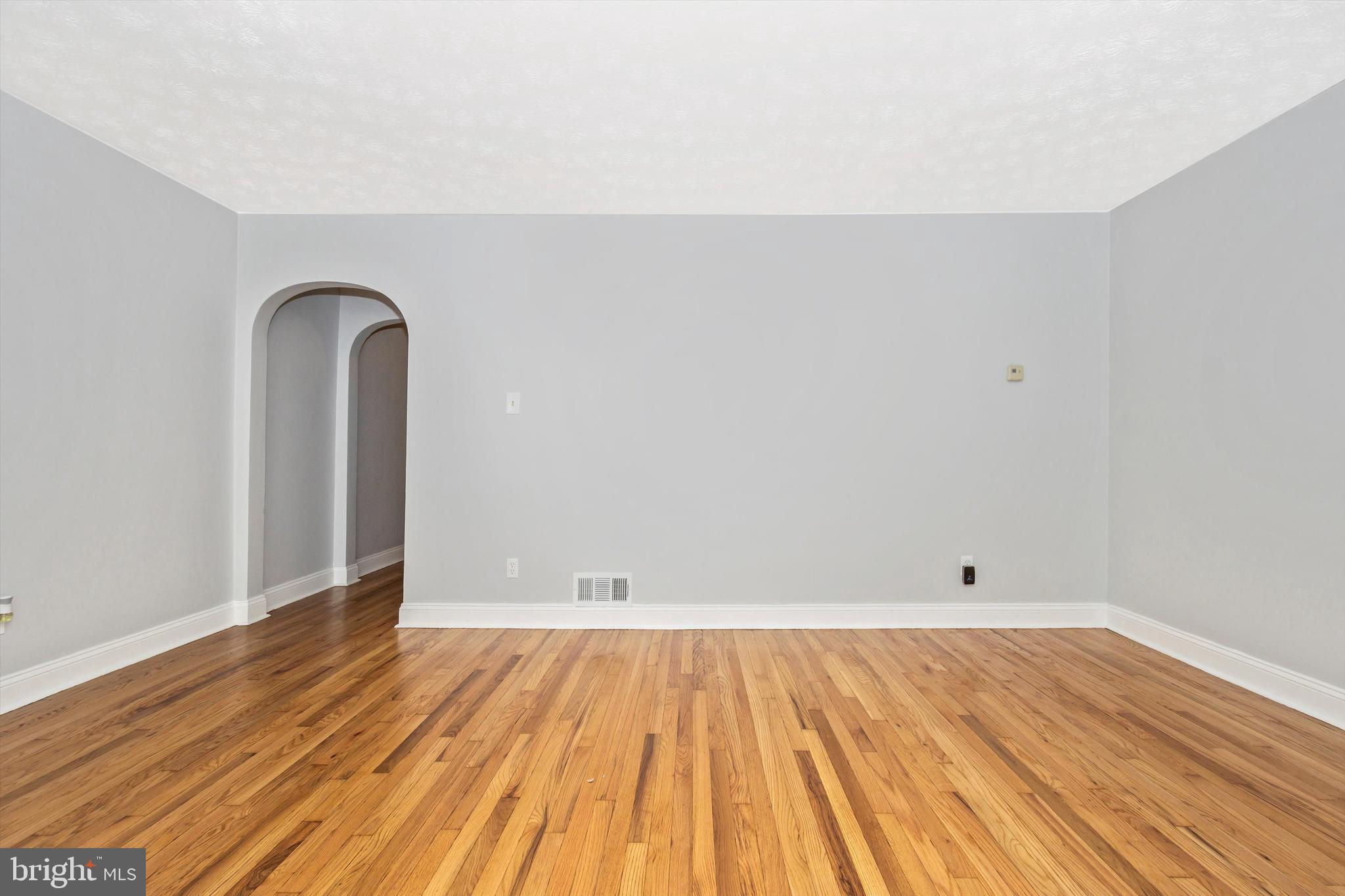 2810 Topaz Road Baltimore, MD 21234 - Photo 7 of 51 LIVING ROOM