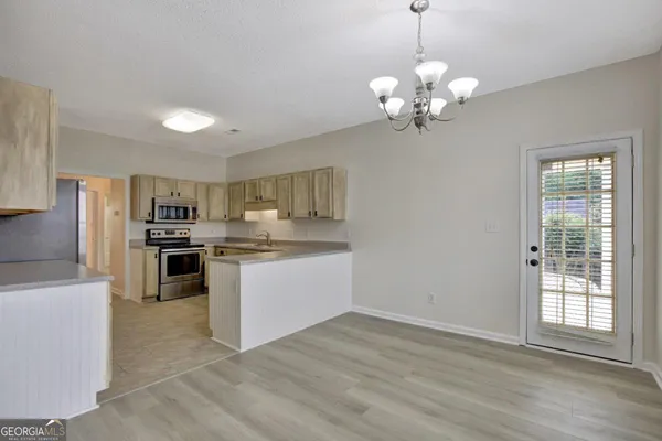 $2,100 | 333 Prescott Court, Newnan, GA 30265