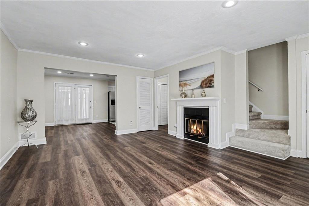 161 Holcomb Ferry Road Roswell, GA 30076 - Photo 3 of 23