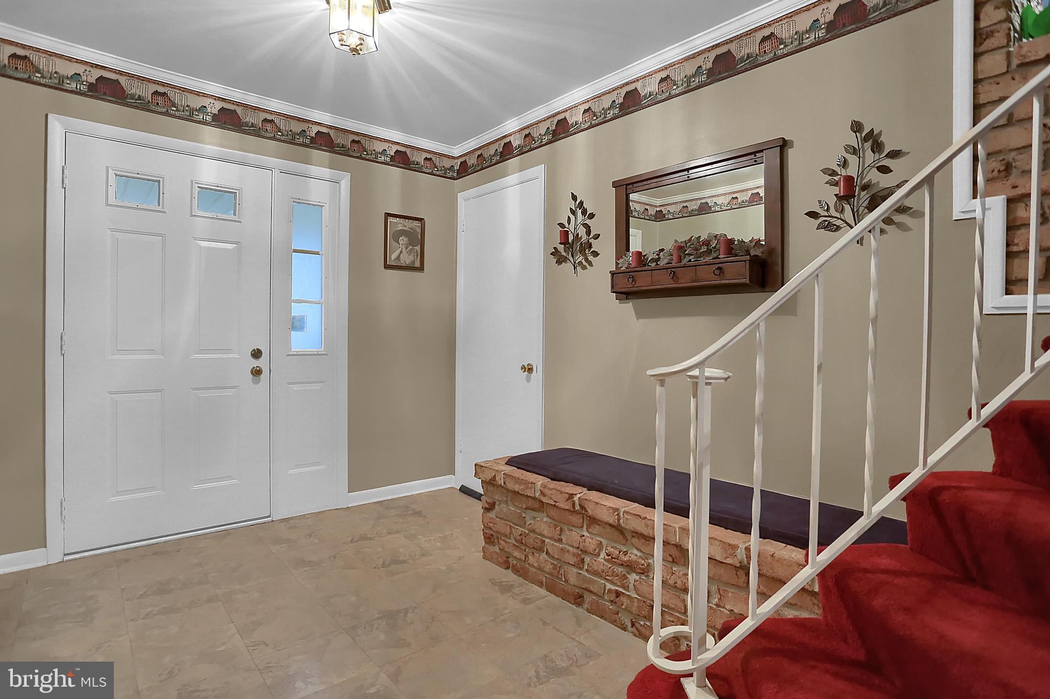 441 Springlake Road Harrisburg, PA 17112 - Photo 5 of 51 Entrance Foyer