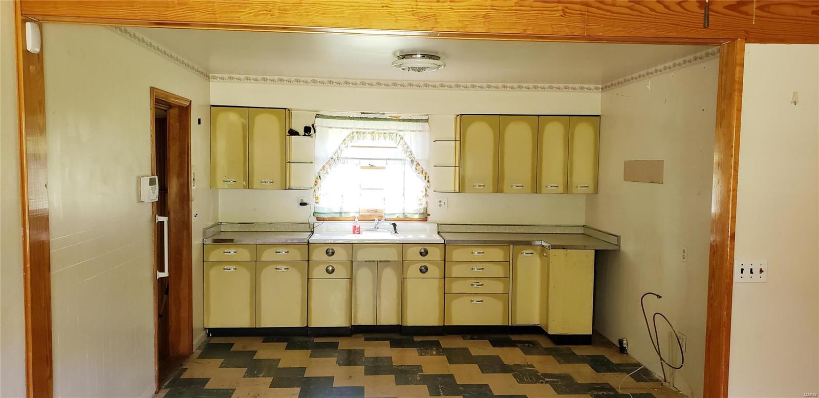1608 Seiler Road Alton, IL 62002 - Photo 13 of 23