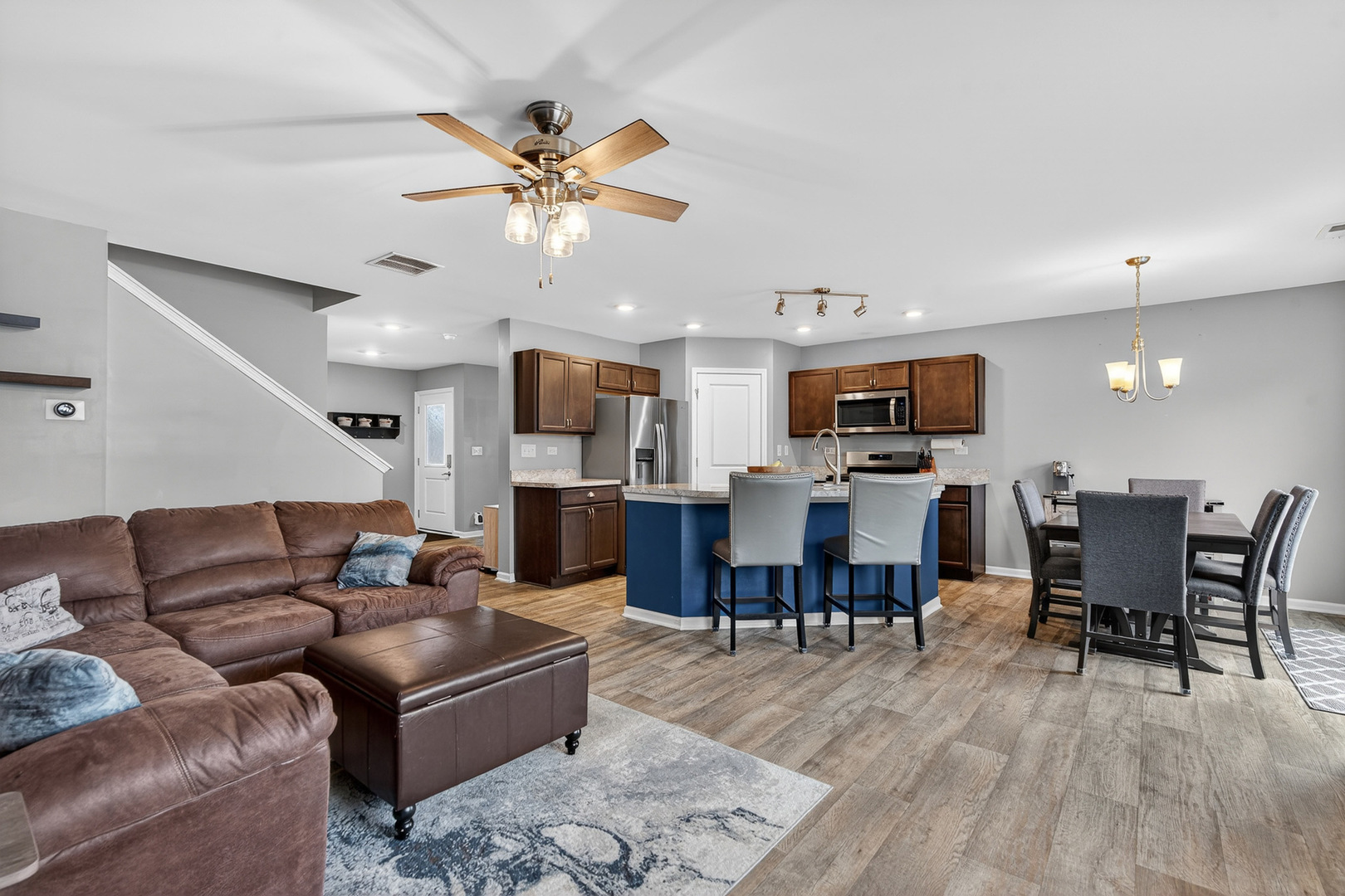 1161 Amber Drive Cary, IL 60013 - Photo 4 of 25