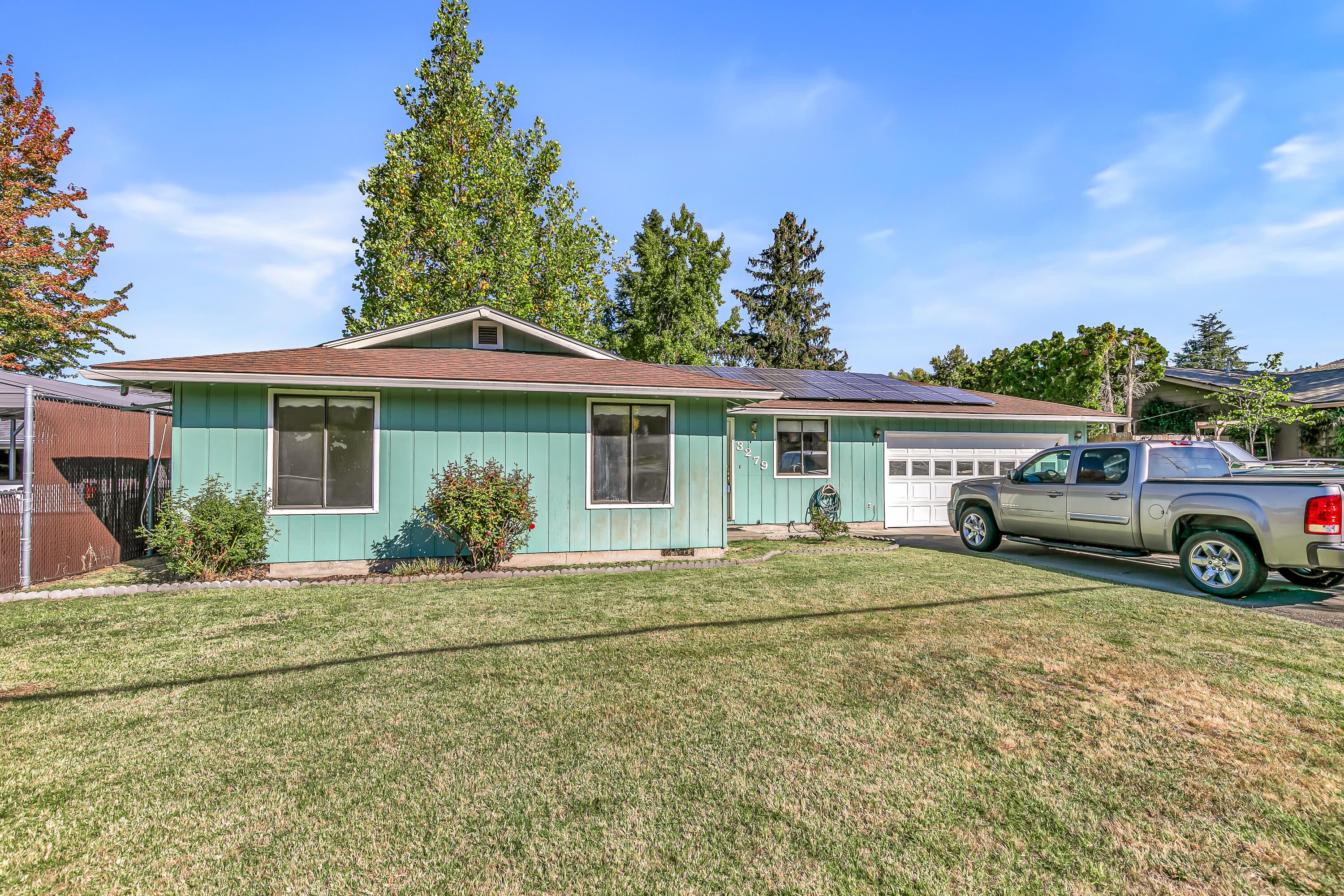 3279 Delta Waters Road Medford, OR 97504 - Photo 1 of 20 1