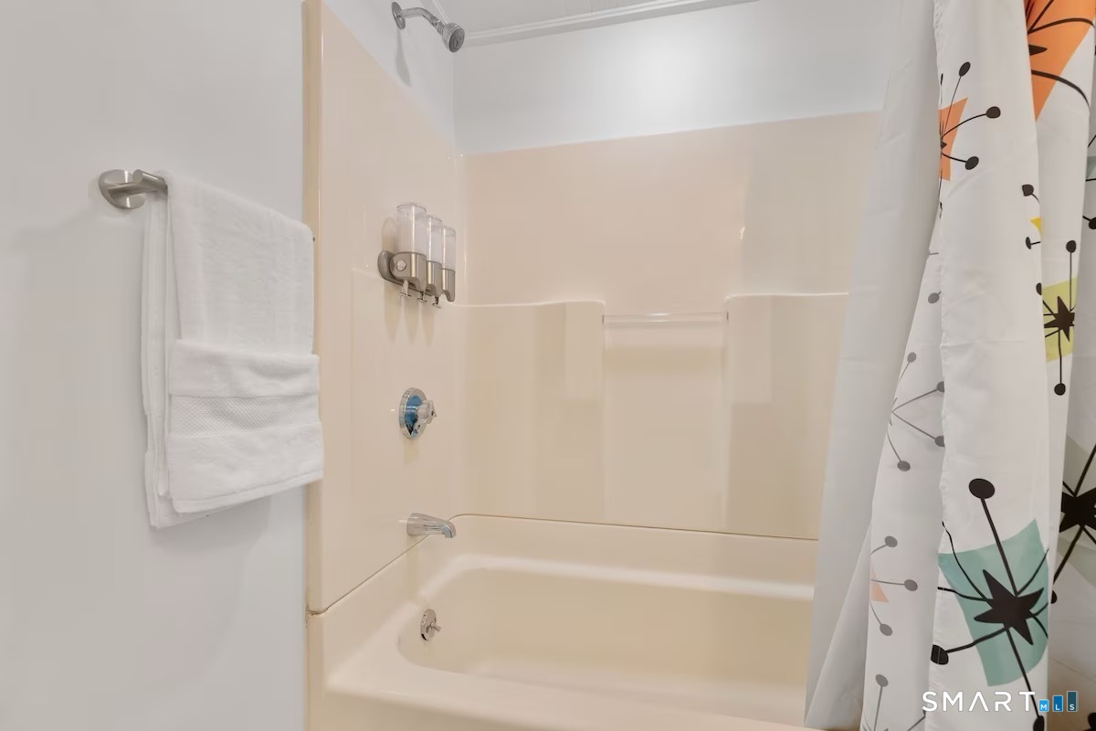 76 Ridgewood Road East Haddam, CT 06415 - Photo 31 of 40 Gallery Image 31