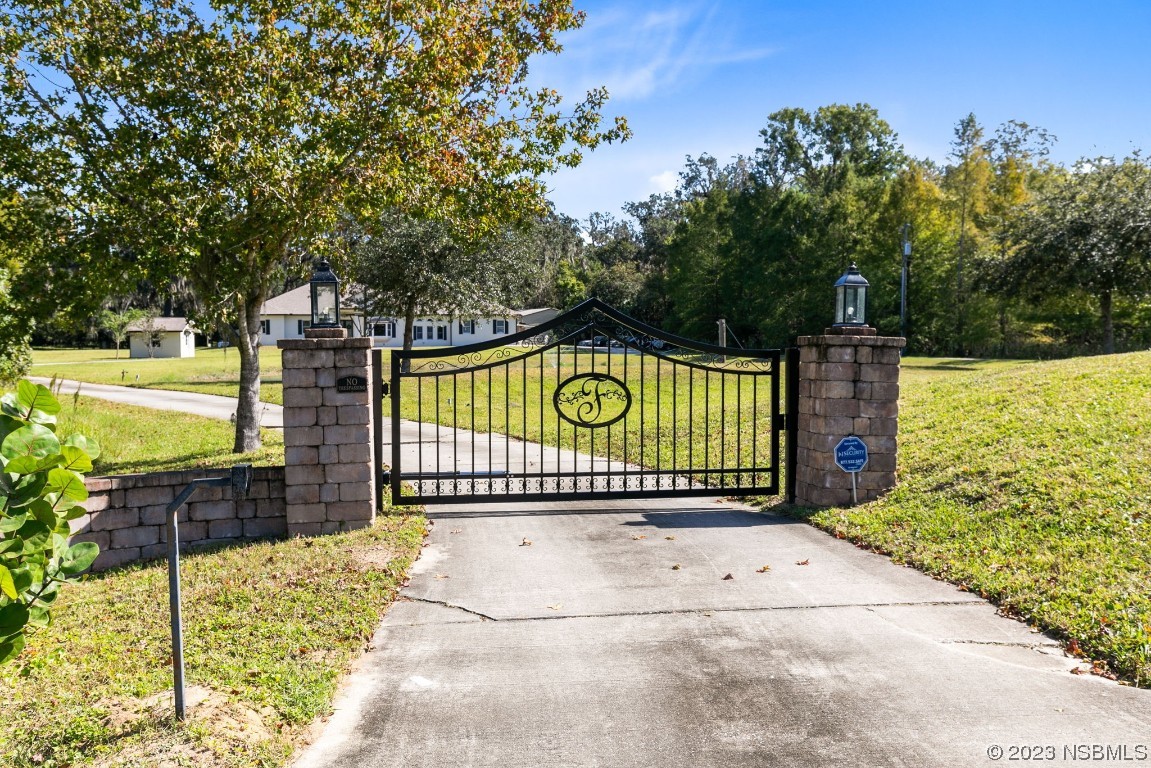 1780 Old Mission Road Edgewater, FL 32132 - Photo 5 of 55 a view of park with sign board