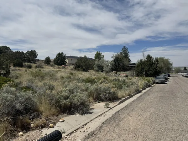 $300,000 | 53 North Aime Avenue, Cedar City, UT 84720