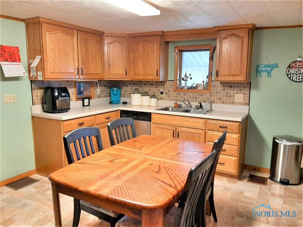 17437 County Road East Bryan, OH 43506 - Photo 5 of 26 Gallery Image 5