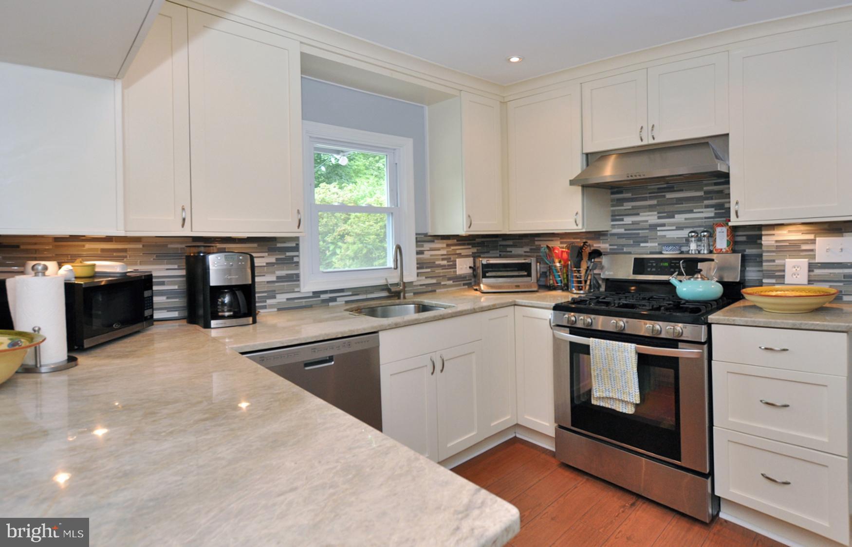 5602 Harwick Road Bethesda, MD 20816 - Photo 13 of 37 Renovated gorgeous kitchen w stainless appliances