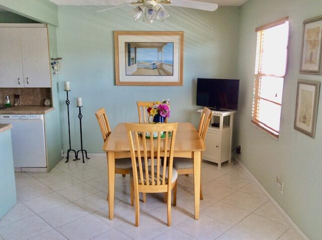 4084 Exeter Boca Raton, FL 33434 - Photo 5 of 37 Dining Area