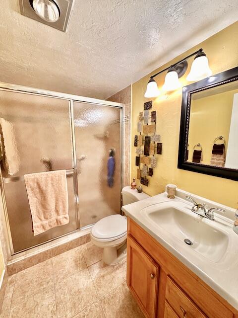 4084 Exeter Boca Raton, FL 33434 - Photo 9 of 37 Main Bathroom W/Shower