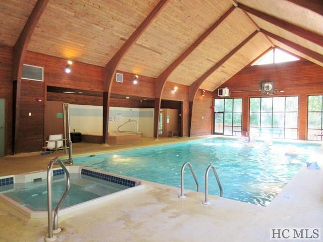 142 Eagle Ridge Road, Unit 2306 Sapphire, NC 28774 - Photo 40 of 42 Gallery Image 40