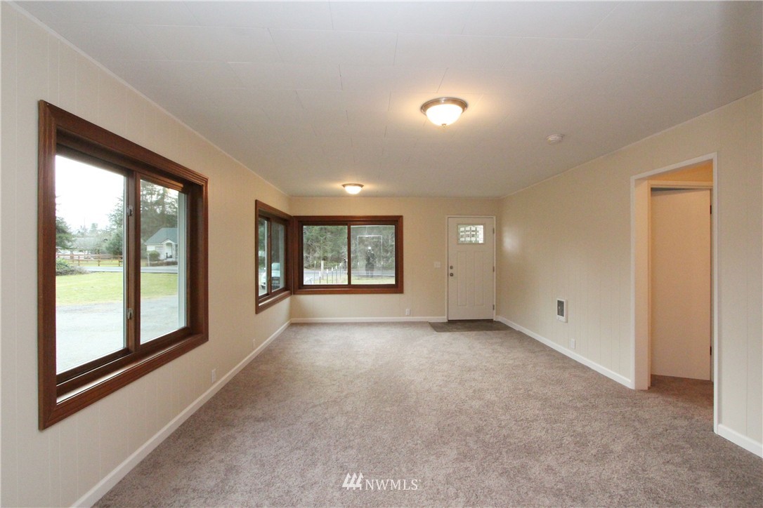 343 Minkler Road Winlock, WA 98596 - Photo 3 of 19