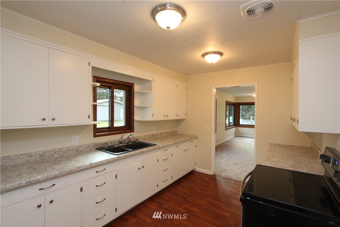 343 Minkler Road Winlock, WA 98596 - Photo 4 of 19