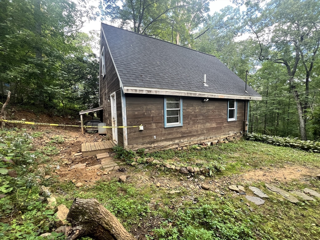 18 Halfway Lane Holland, MA 01521 - Photo 15 of 18