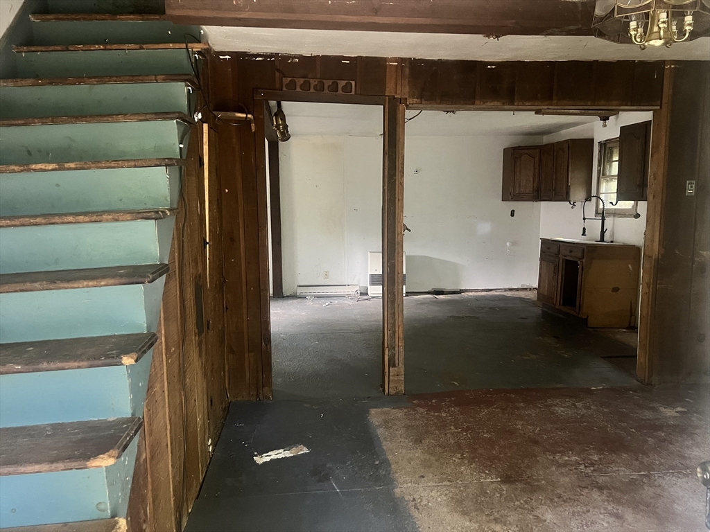 18 Halfway Lane Holland, MA 01521 - Photo 4 of 18