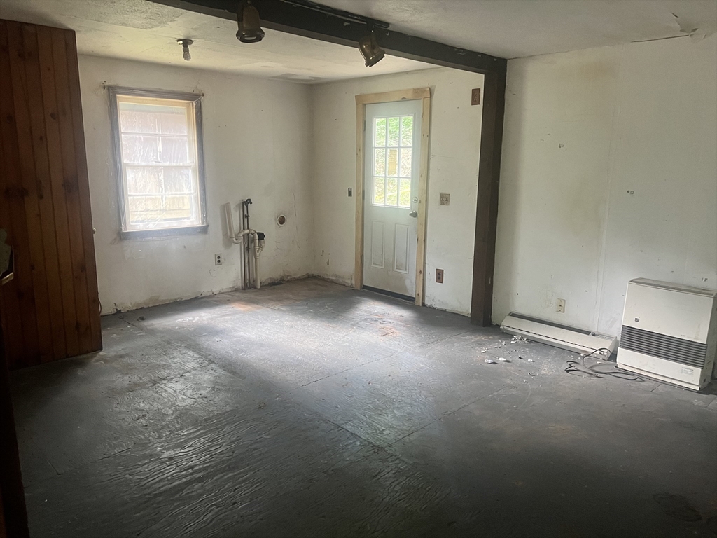 18 Halfway Lane Holland, MA 01521 - Photo 6 of 18