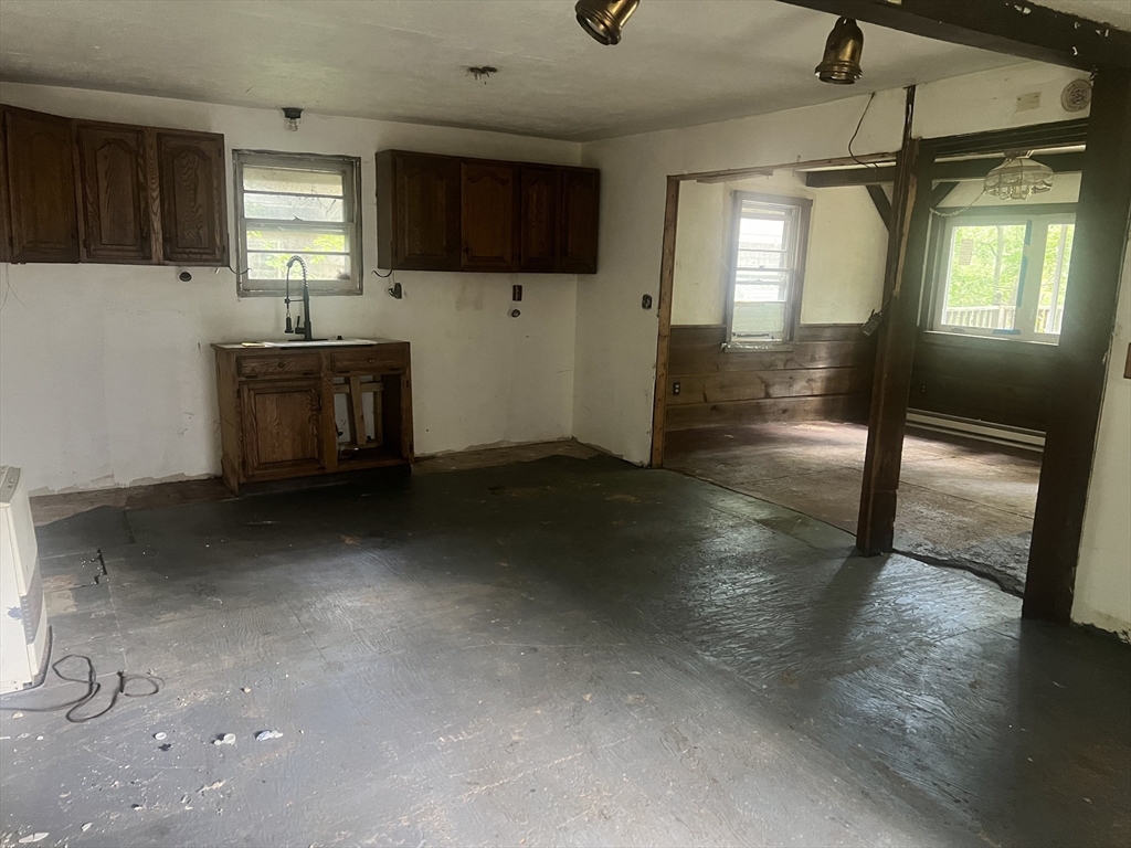 18 Halfway Lane Holland, MA 01521 - Photo 9 of 18