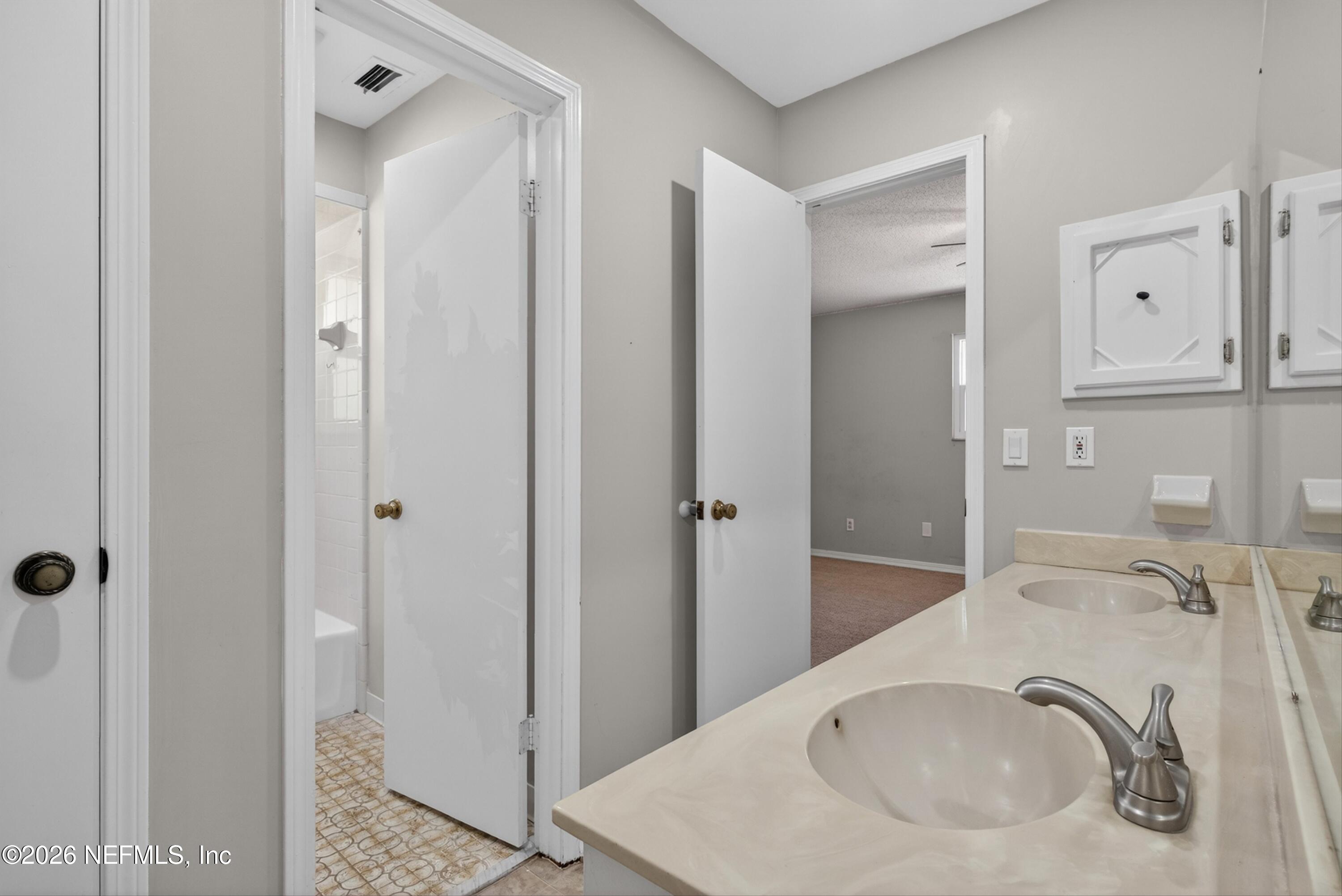 5353 Riverton Road Jacksonville, FL 32277 - Photo 38 of 57 Hall Bathroom