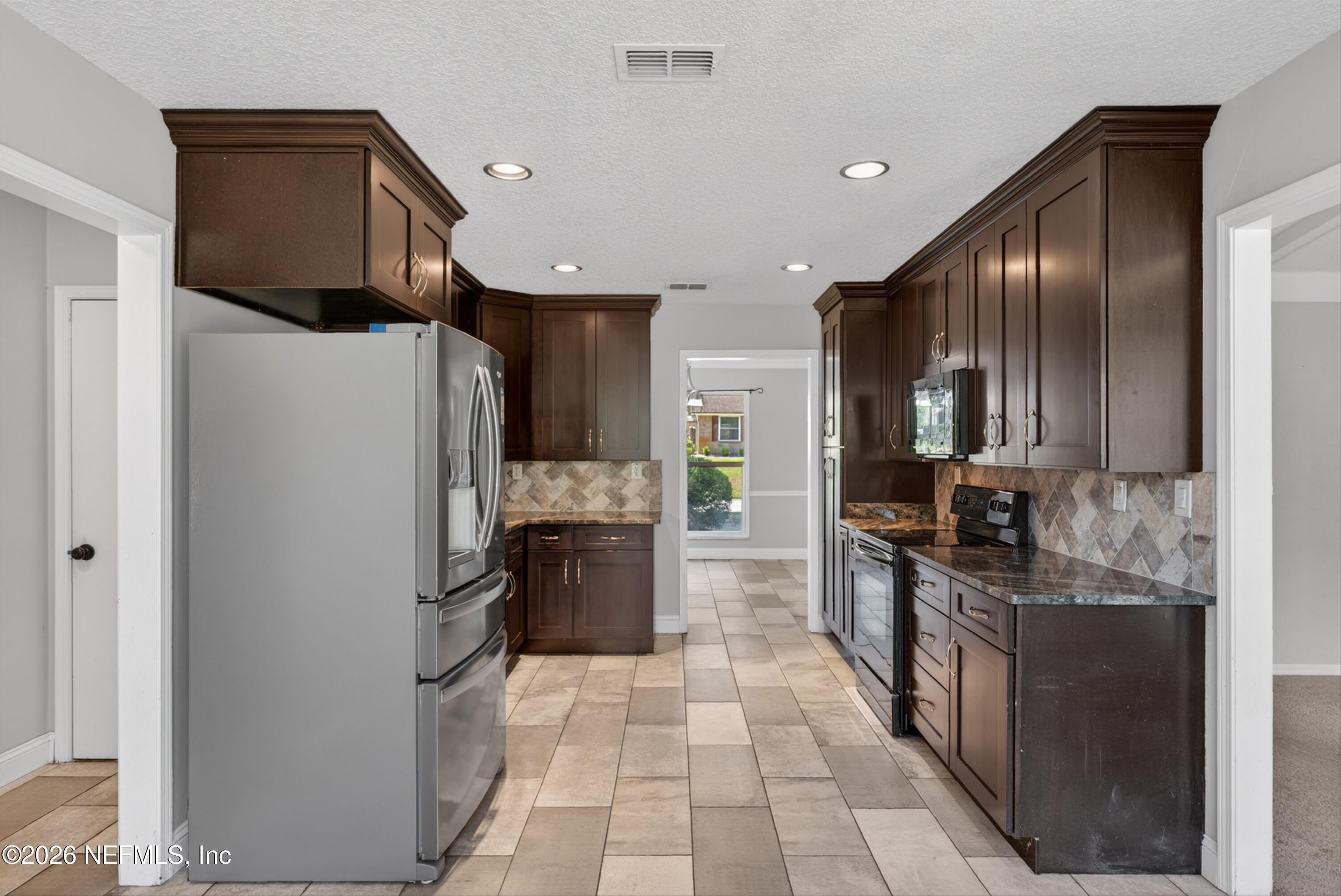 5353 Riverton Road Jacksonville, FL 32277 - Photo 7 of 57 Kitchen