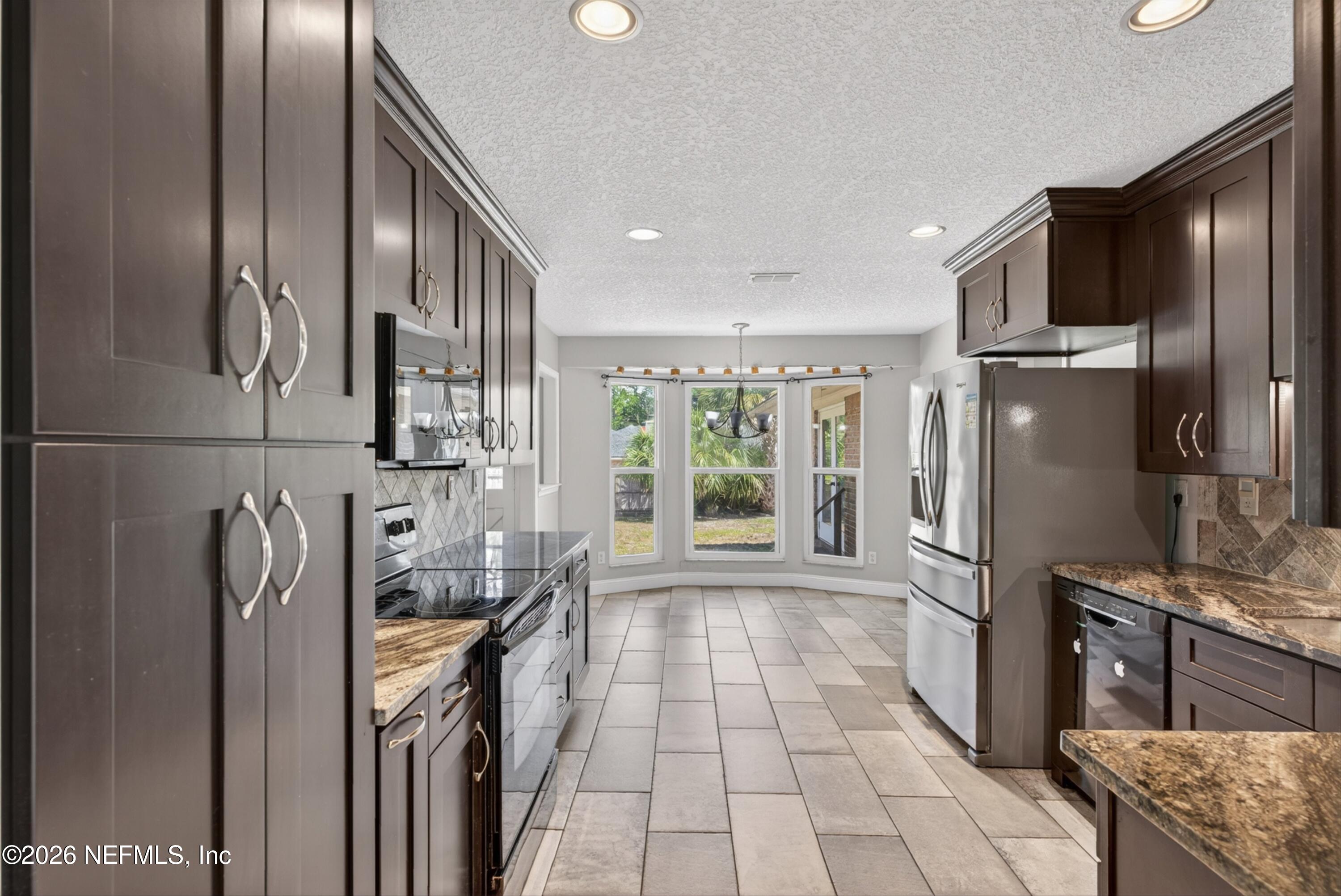5353 Riverton Road Jacksonville, FL 32277 - Photo 10 of 57 Kitchen
