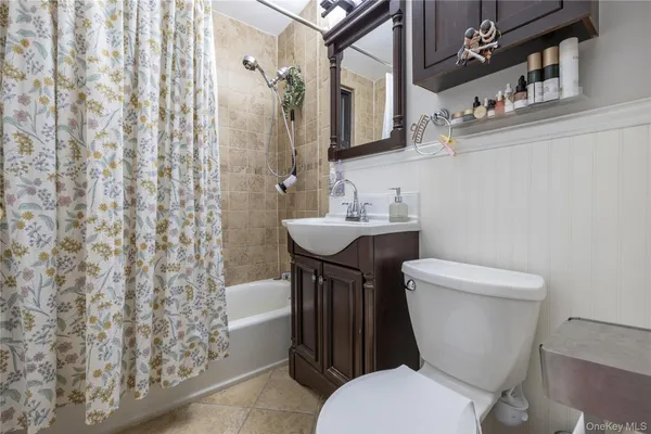 $399,999 | 1 Jefferson Avenue, Unit A12, Rockville Centre, NY 11570