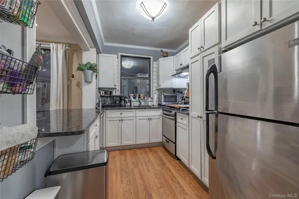 $399,999 | 1 Jefferson Avenue, Unit A12, Rockville Centre, NY 11570