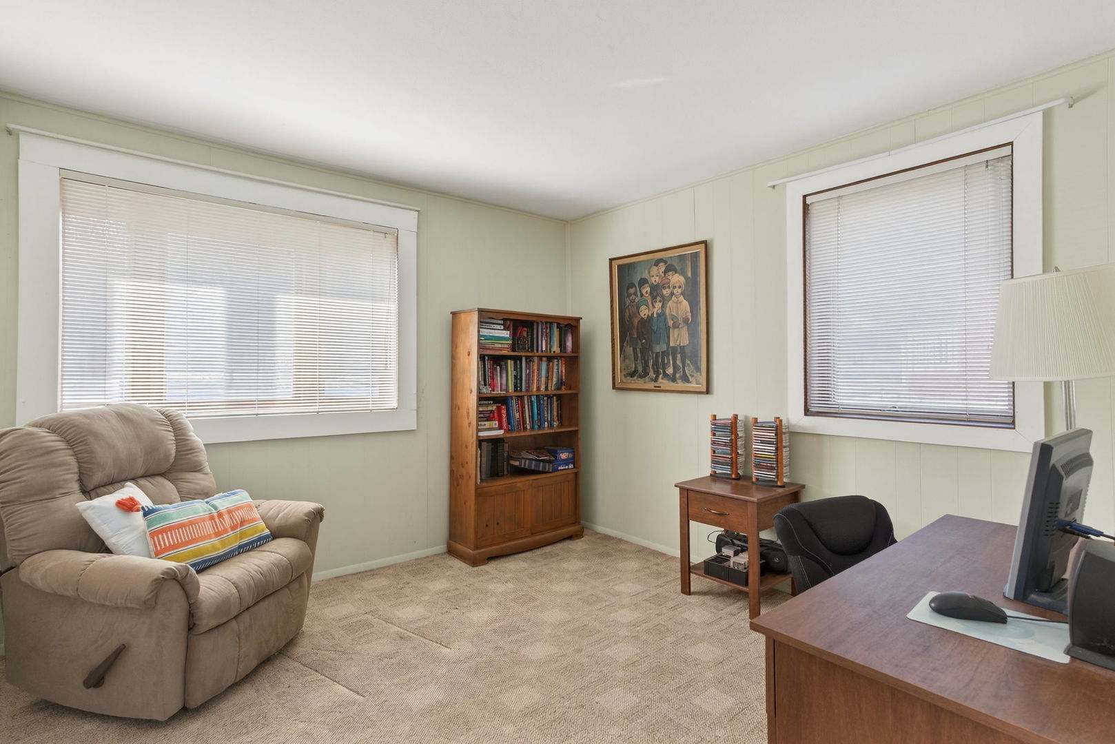 3818 15th Street Moline, IL 61265 - Photo 16 of 23 a living room with furniture and a window