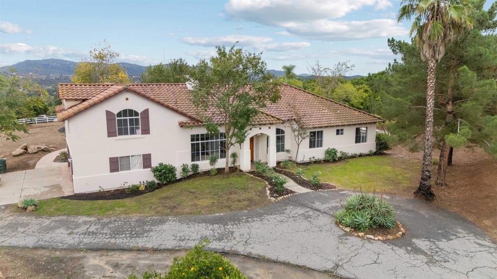 15821 Fruitvale Road Valley Center, CA 92082 - Photo 4 of 63