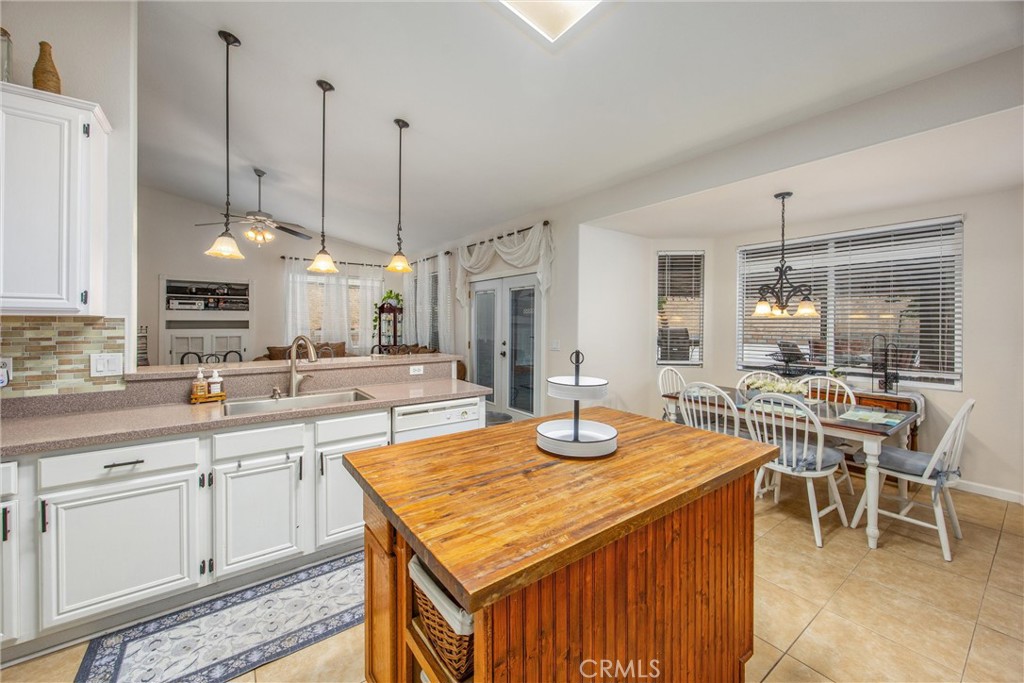 13997 Riverside Drive Apple Valley, CA 92307 - Photo 11 of 55