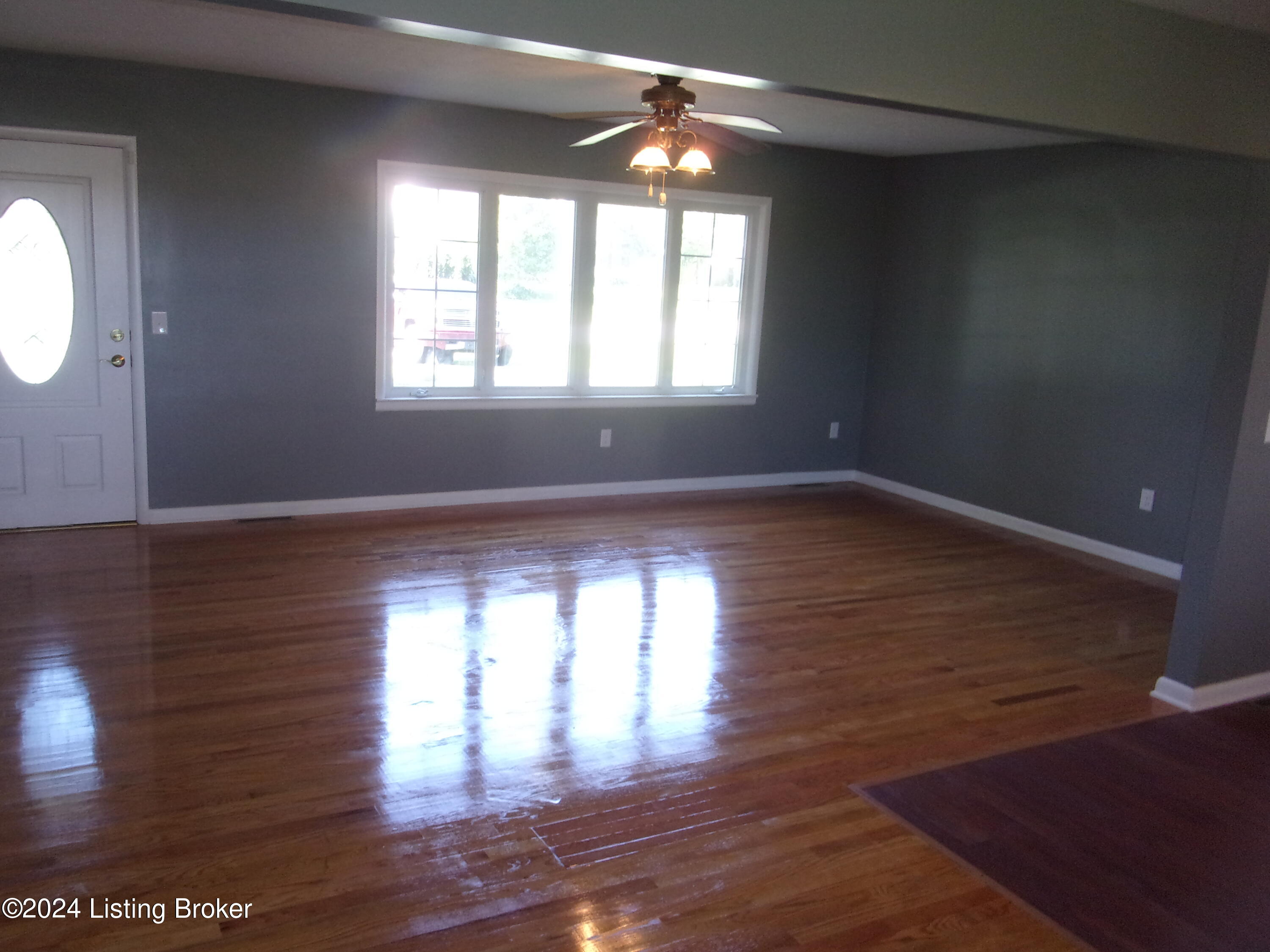 5218 Lawrenceburg Road Bloomfield, KY 40008 - Photo 16 of 38 101_5852